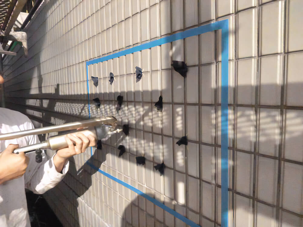 タイル注入補修画像